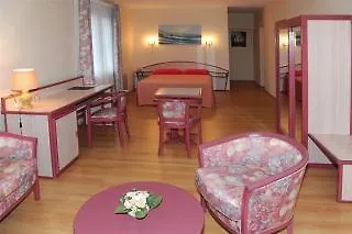 Western Le Relais Du Vigneron Hotel 3*