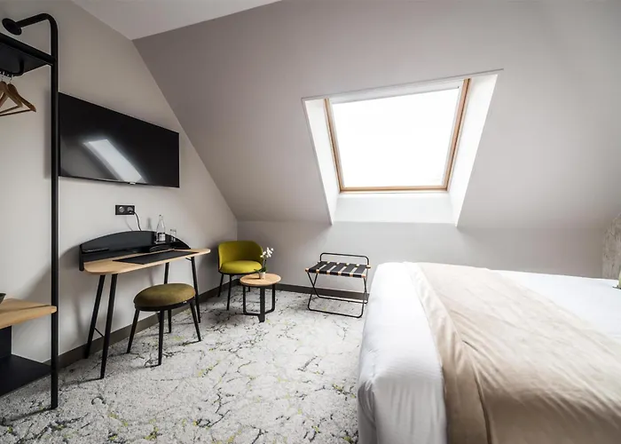 Western Le Relais Du Vigneron 3* וורטי